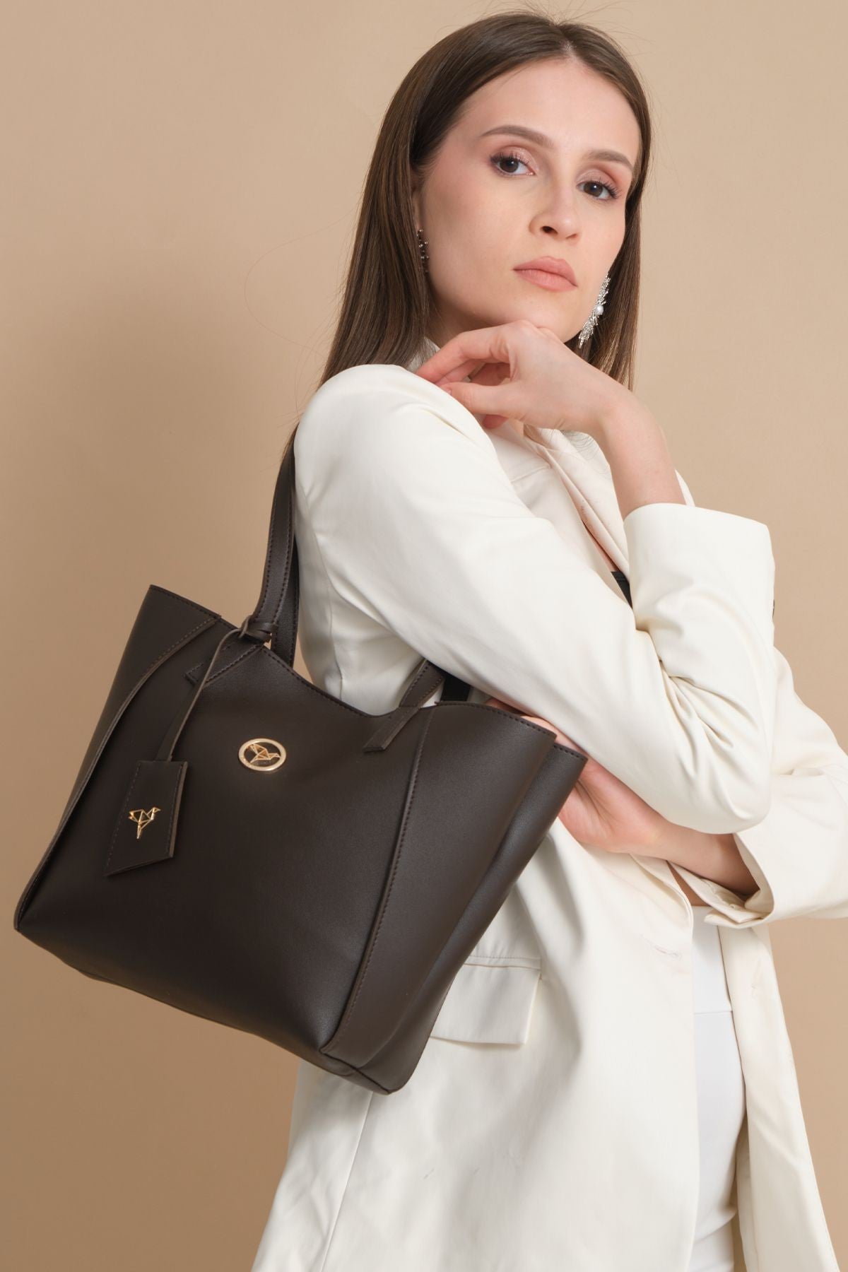 Black woman shoulder bag